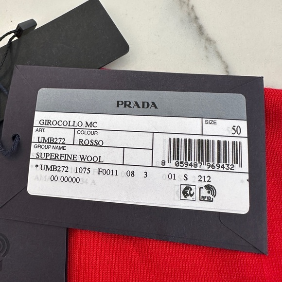 Prada Logo Top - Picture 7 of 7